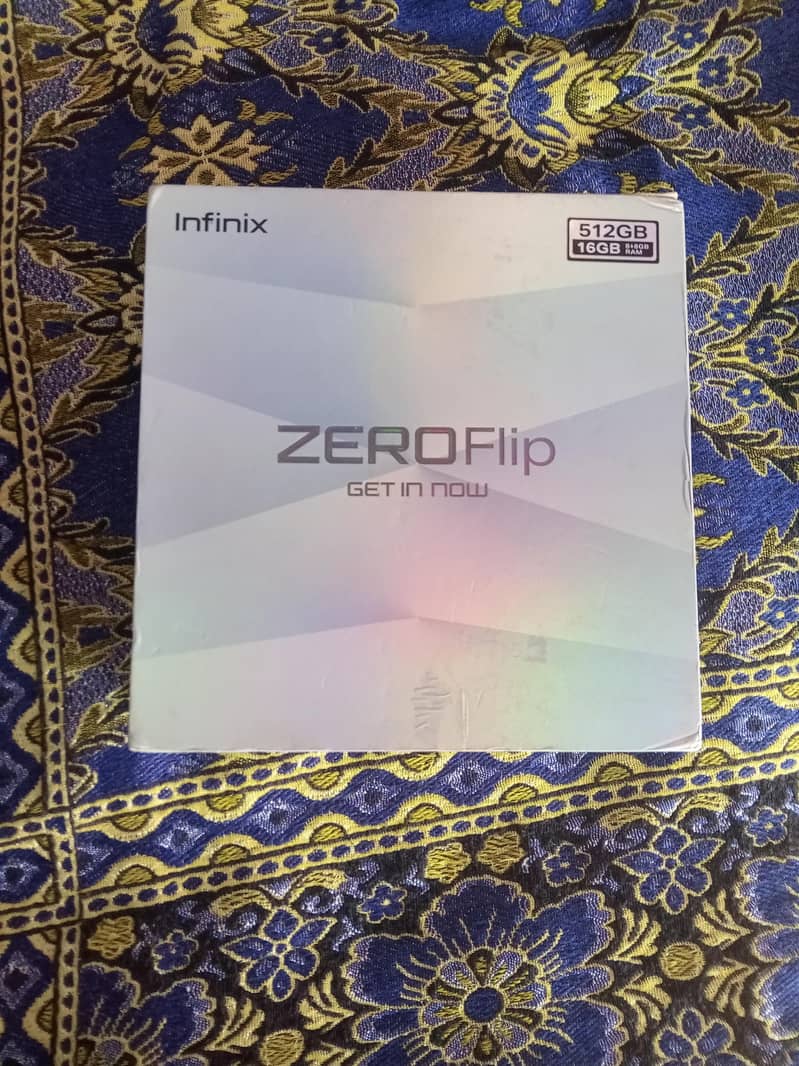 Infinix Zero Flip 9