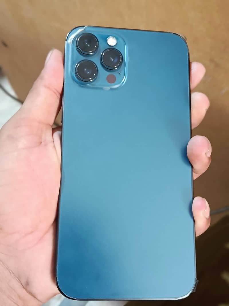 Apple iPhone 12 Pro Max 4