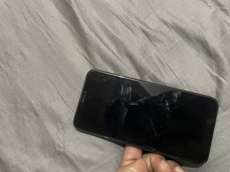 Apple iPhone XS Max 5