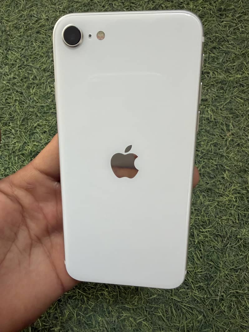 Apple iPhone SE 8