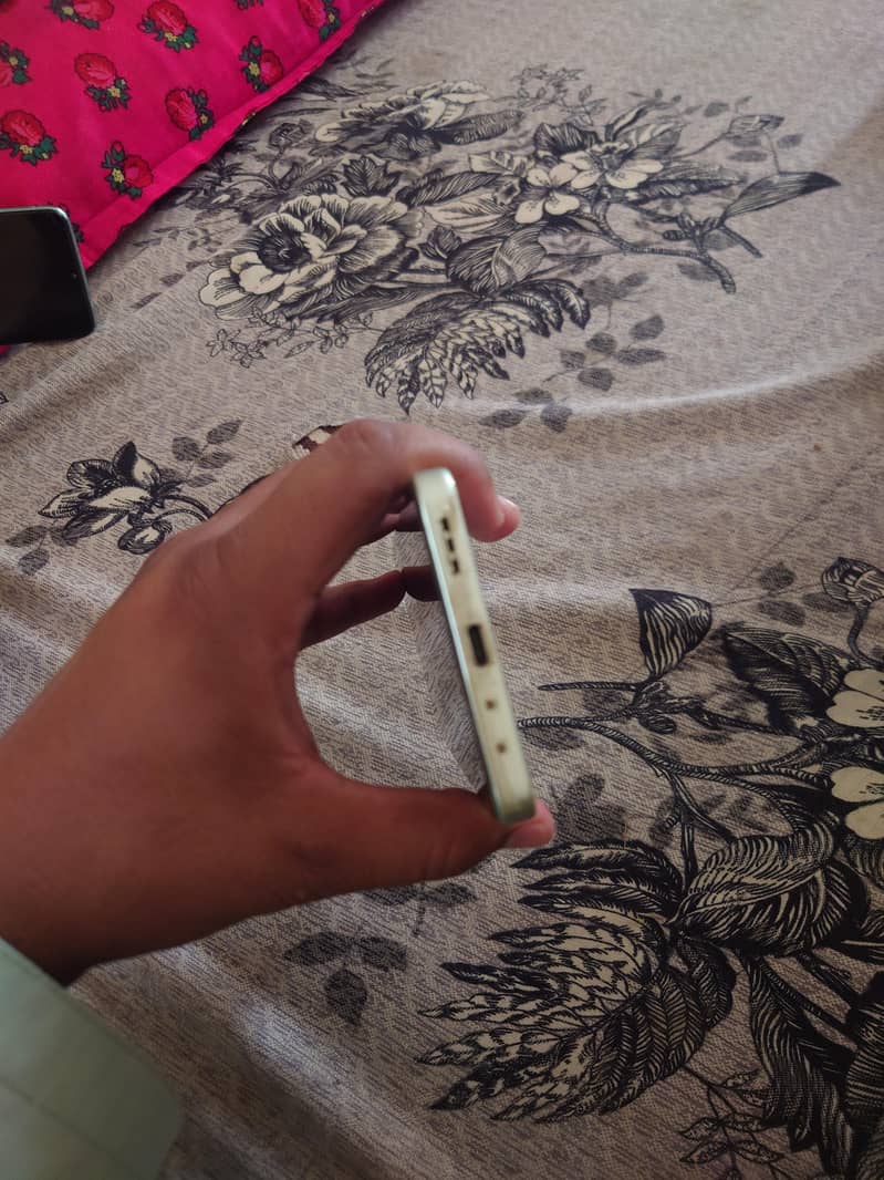 OPPO A5 Pro 3