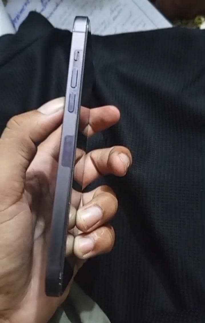 Apple iPhone 14 Pro Max 4