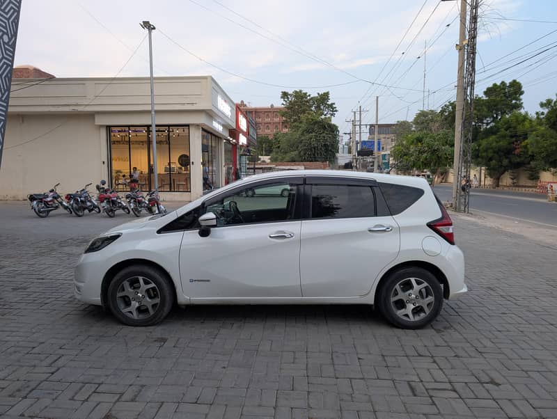 Nissan Note E Power 2018 4