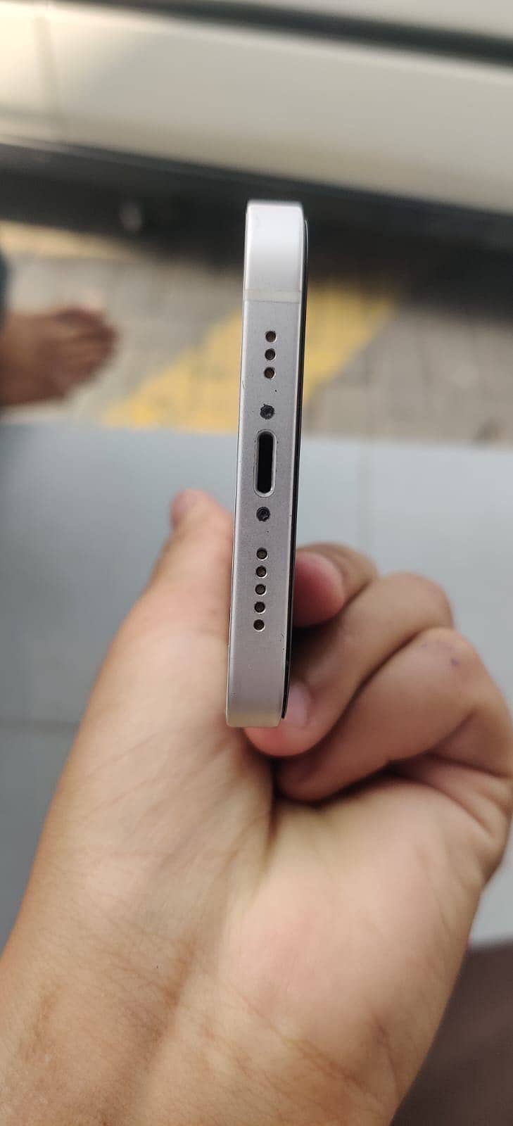 Apple iPhone 12 6