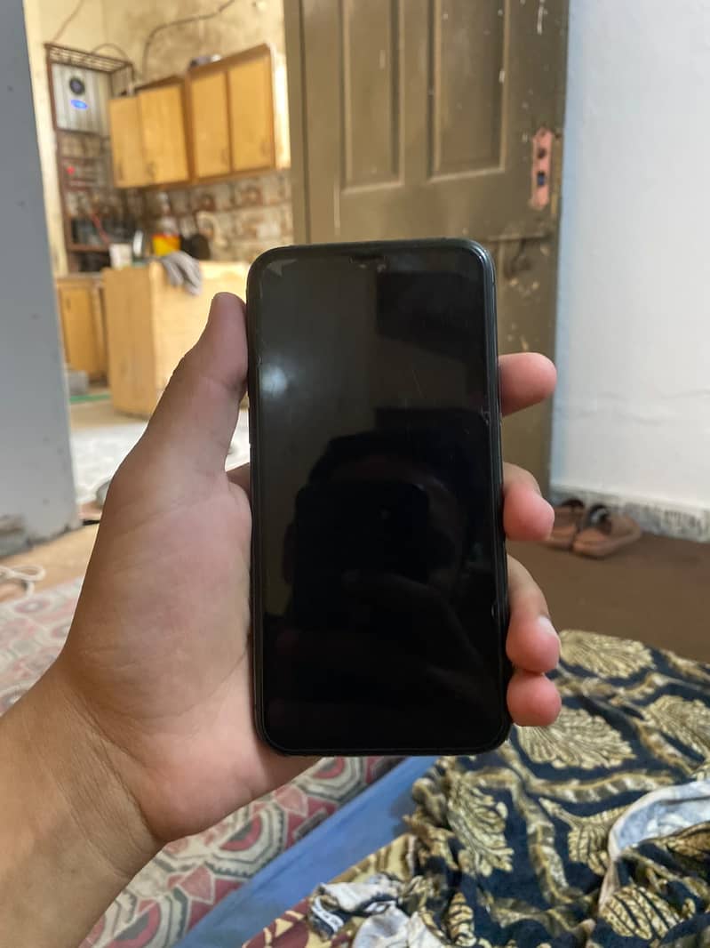 Apple iPhone 11 Pro 2