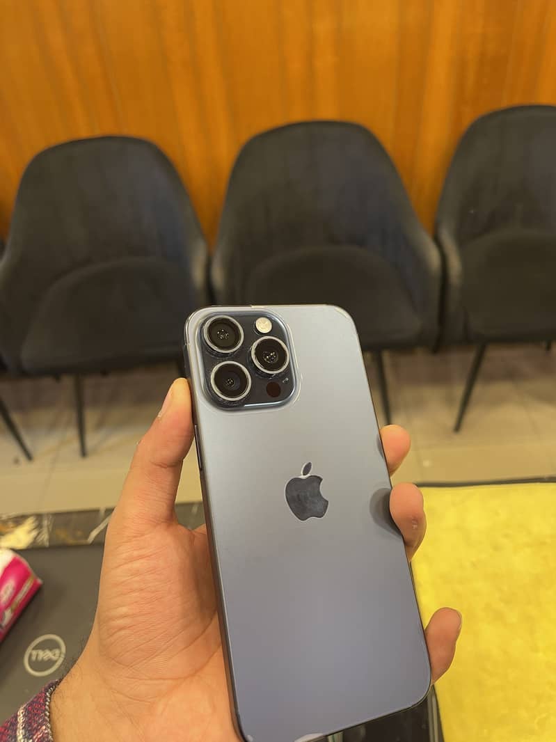 Apple iPhone 15 Pro Max 5