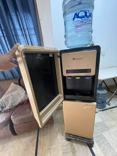 Dawlence WATER DISPENSER WD-1051 GBR CHAMPAGNE With Refrigerator