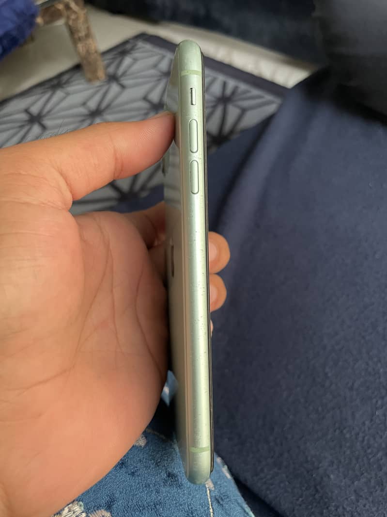 Apple iPhone 11 2