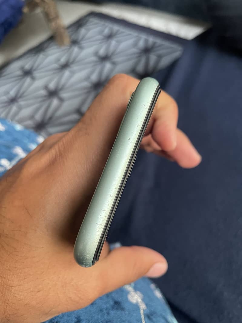 Apple iPhone 11 5