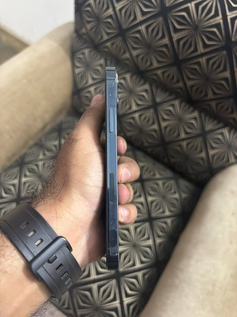 Apple iPhone 12 Pro 0