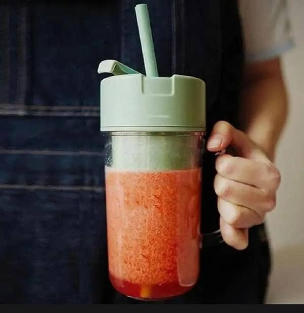 T  portable Fruit Juicer Blender 340