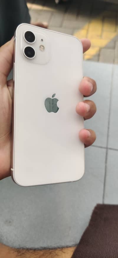 Apple iPhone 12 gold