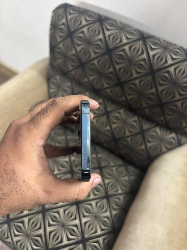 Apple iPhone 12 Pro 3