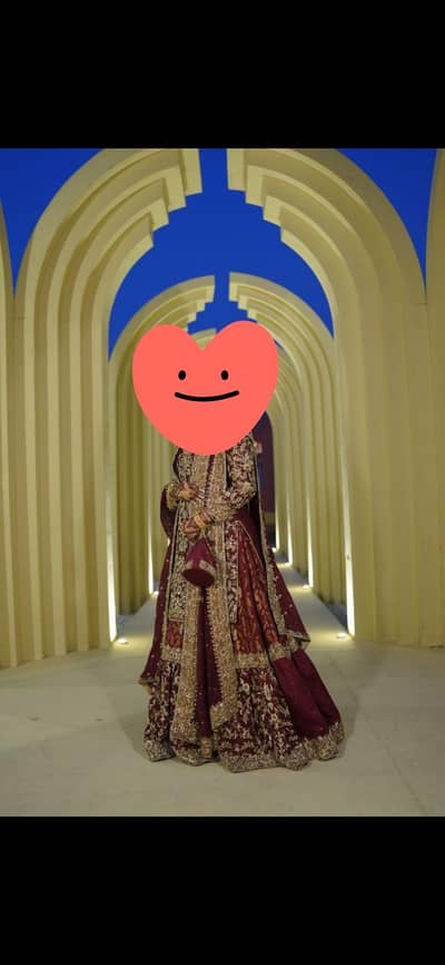 1 time used fershi lehnga with no tail for sale