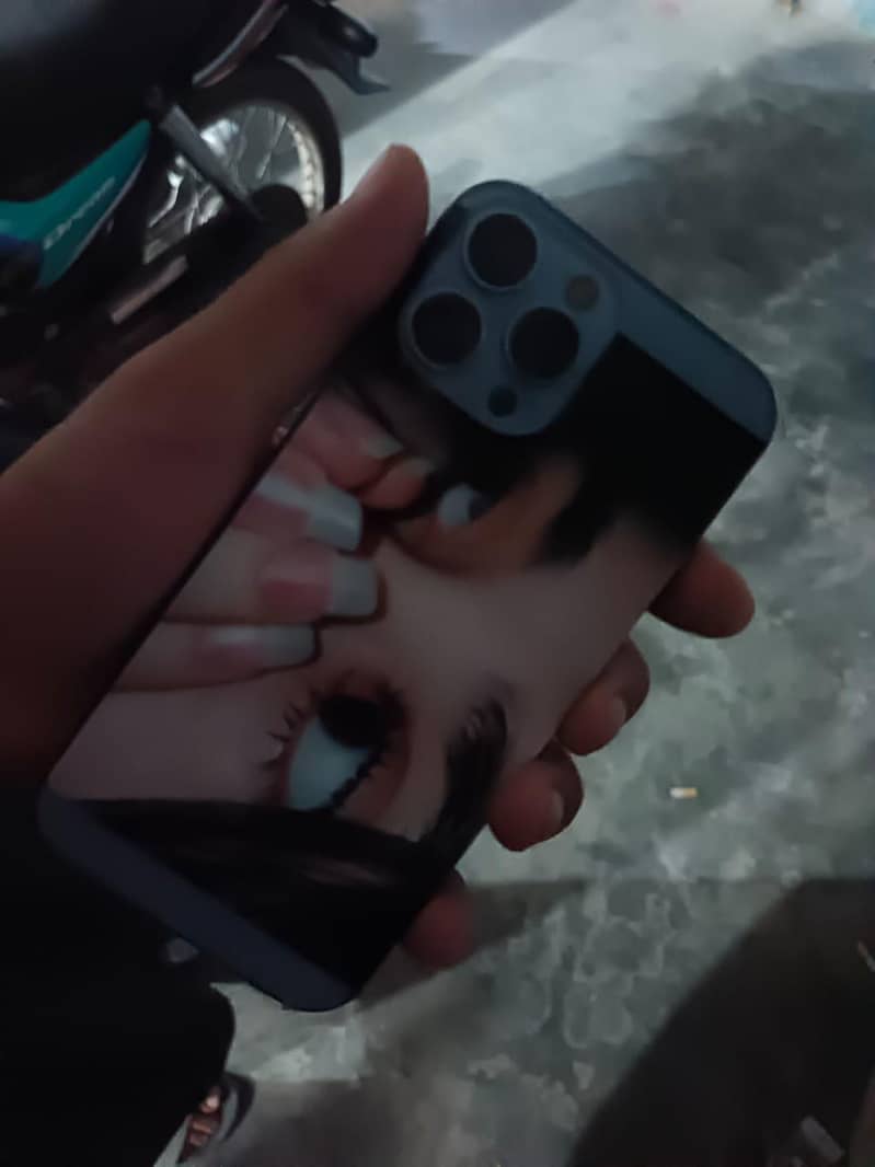 Apple iPhone 13 Pro Max 3