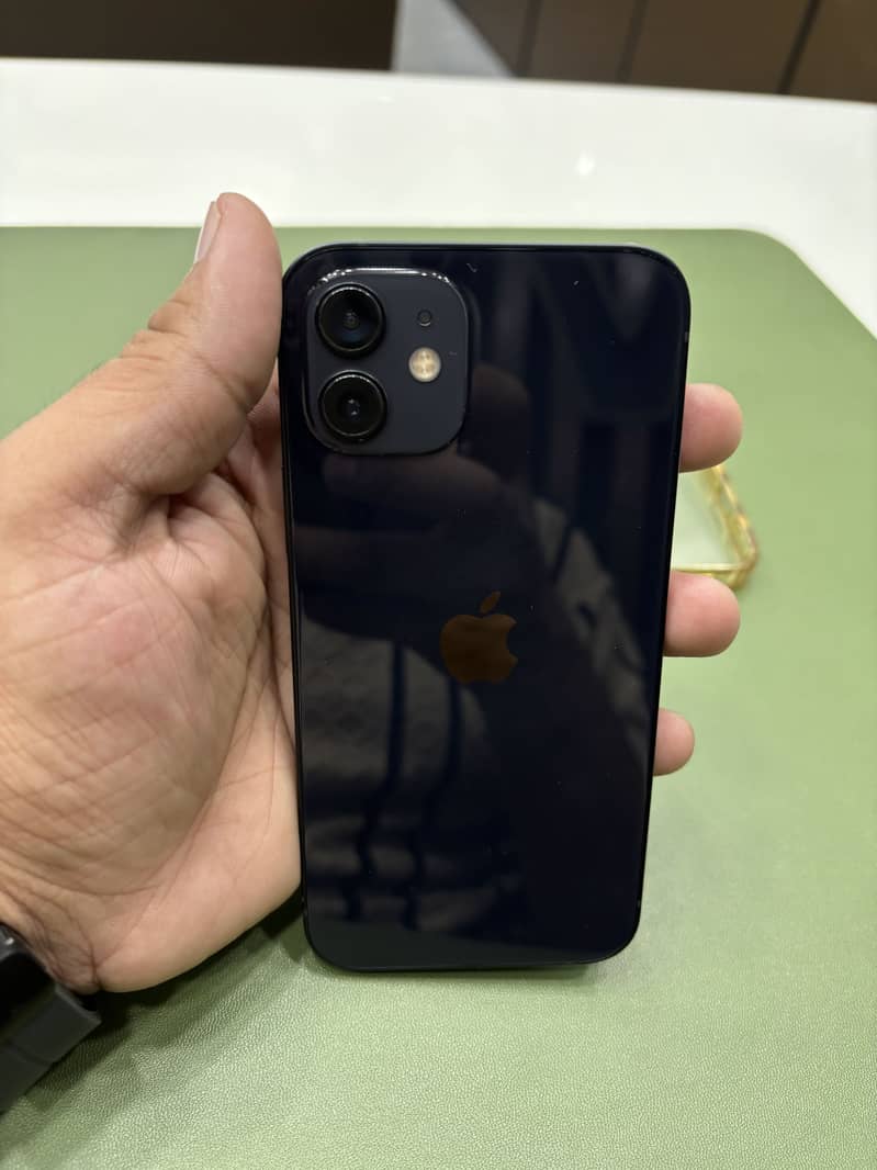 Apple iPhone 12 7