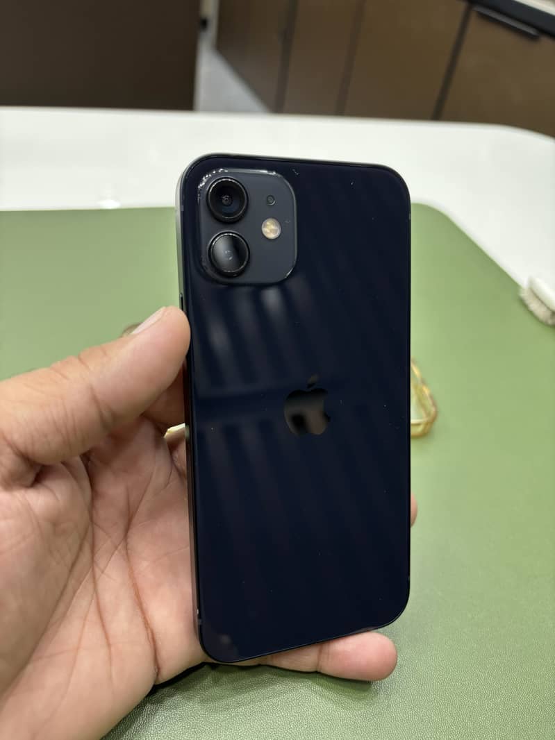 Apple iPhone 12 12