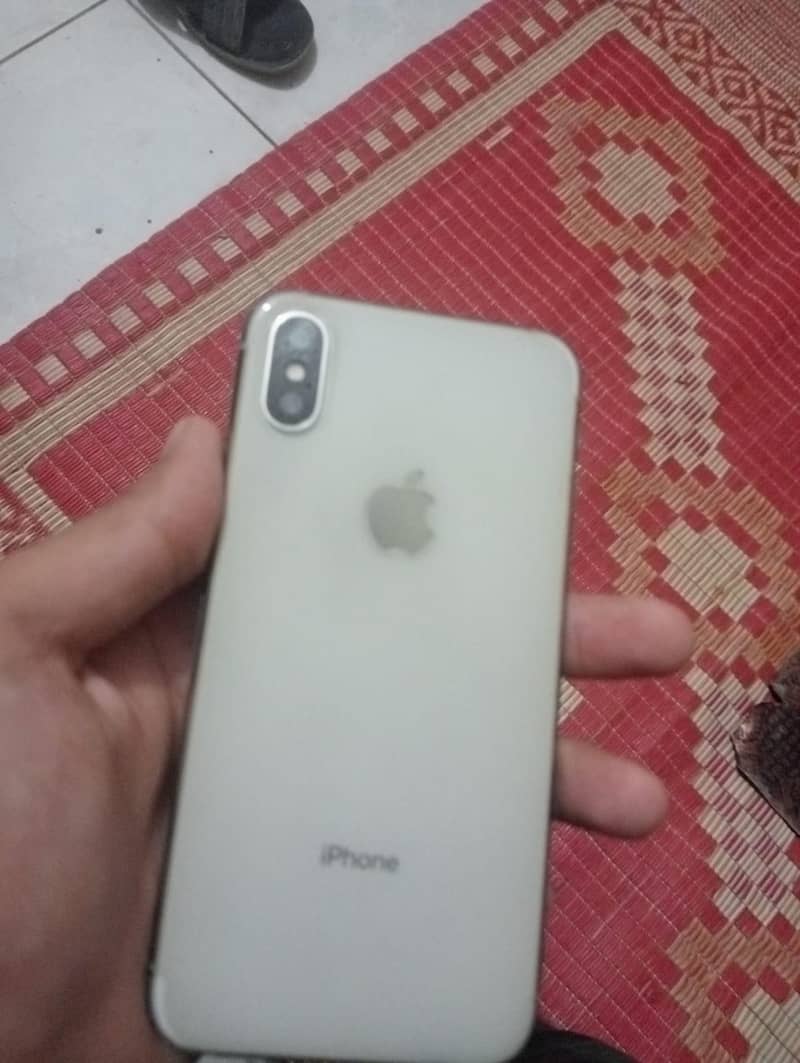 Apple iPhone X 4