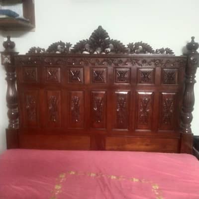 Bed set and Sanger maze