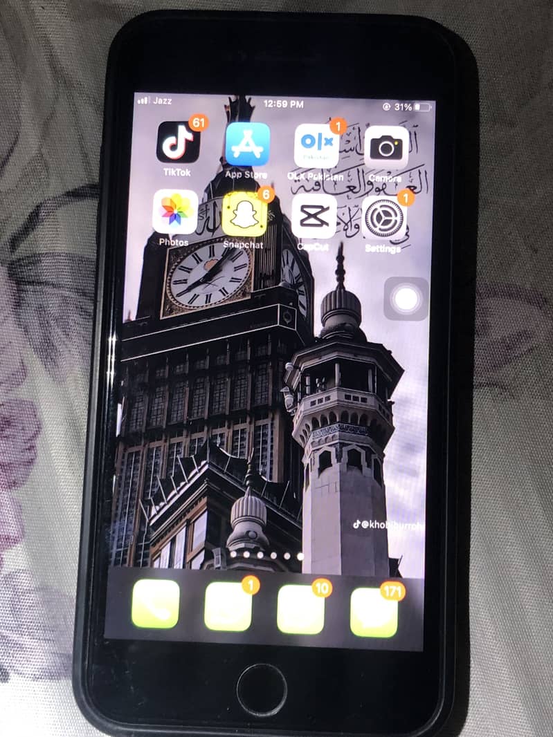 Apple iPhone 7 Plus 11