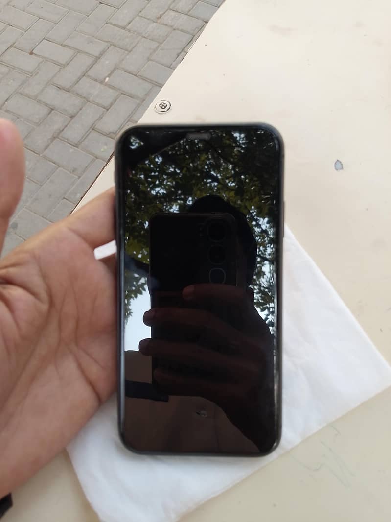 Apple iPhone 11 5