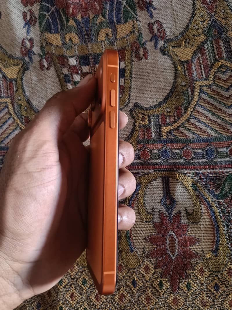 Apple iPhone 11 3