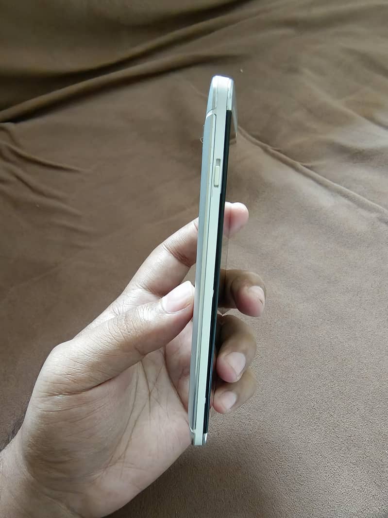 HTC One 4