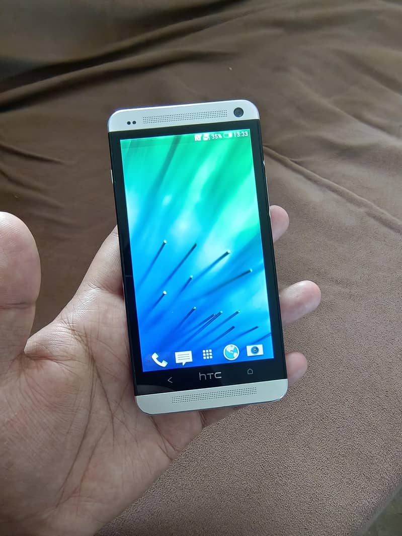 HTC One 6