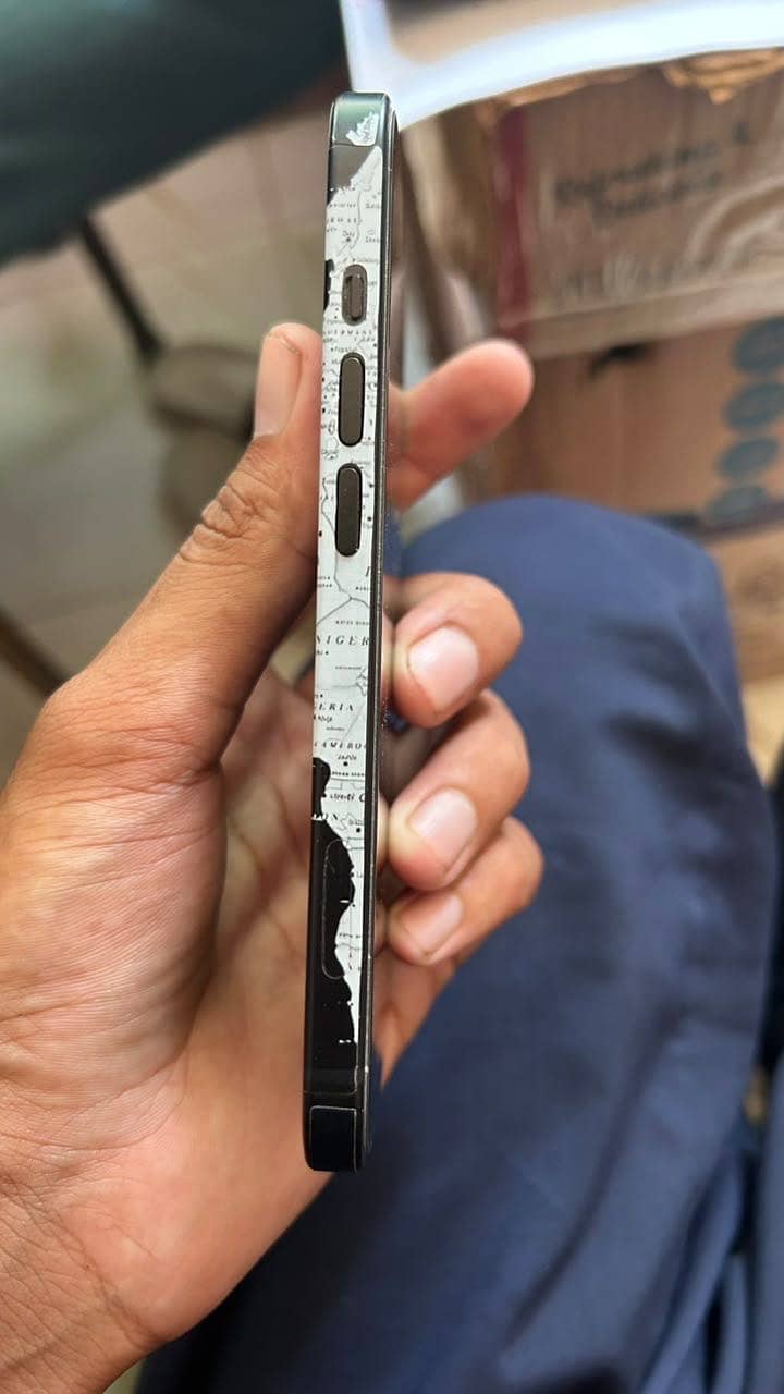 Apple iPhone 15 3