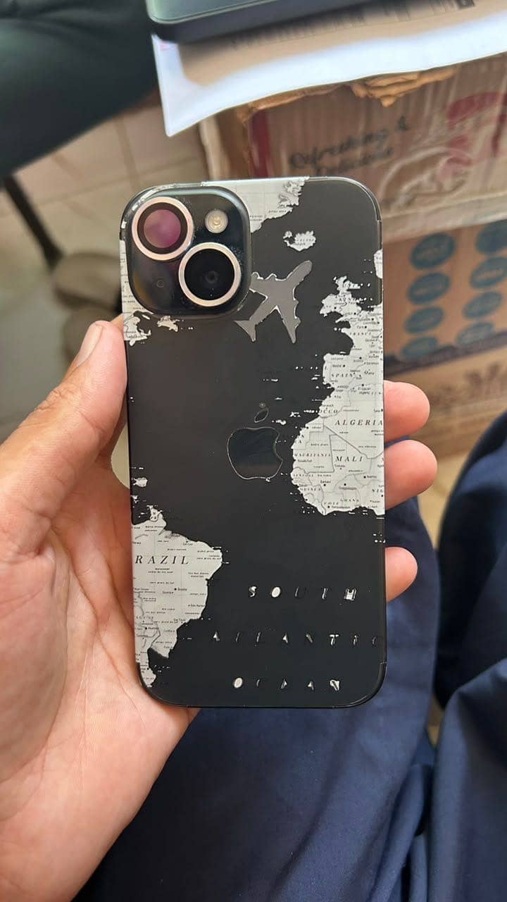 Apple iPhone 15 5