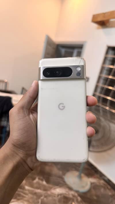 Google Pixel 8 Pro