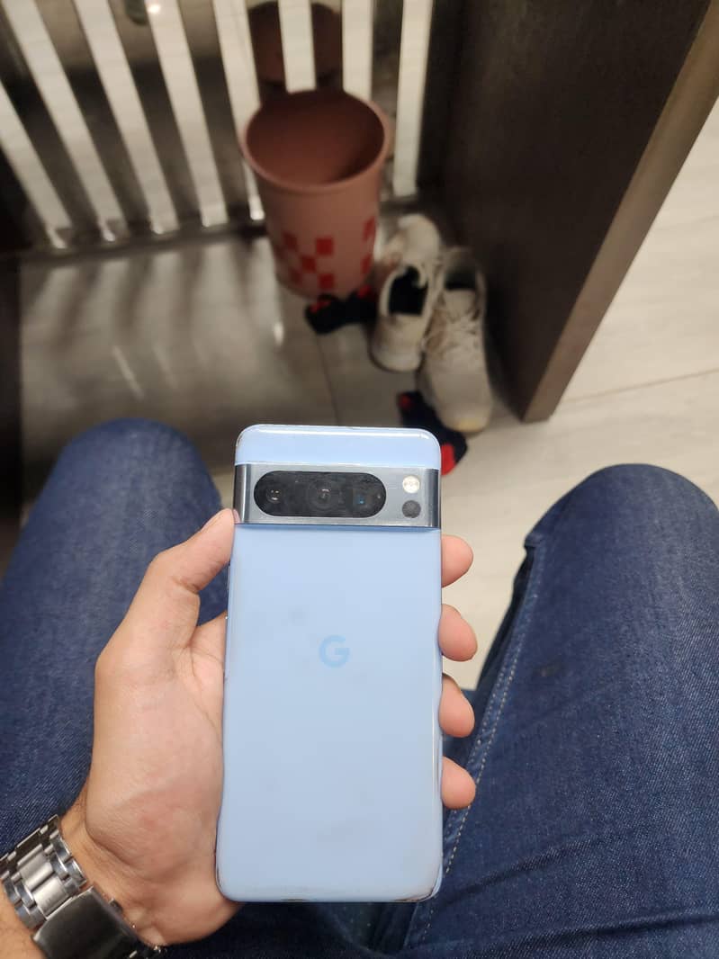 Google Pixel 8 Pro 7