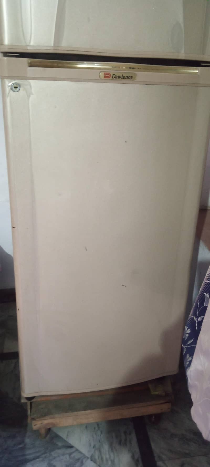 DAWLANCE FRIDGE 1