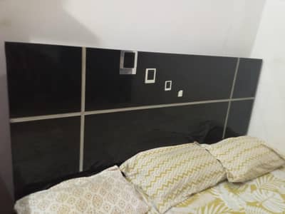 bed+ 2 daraz. almari 3 door. dressing with stool square shape. iron stand