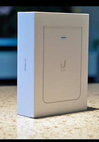 Ubiquiti UniFi U6 in Wall