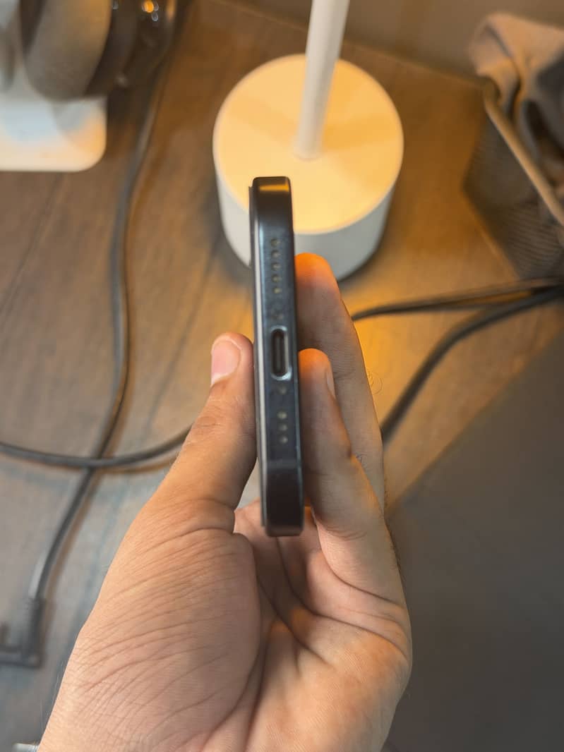 Apple iPhone 15 3