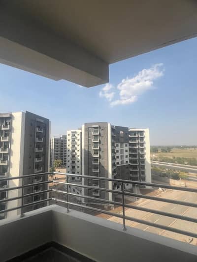 13 MARLA 4 BED BUEETIFUL FLAT IN ASKARI 10 SECTOR S