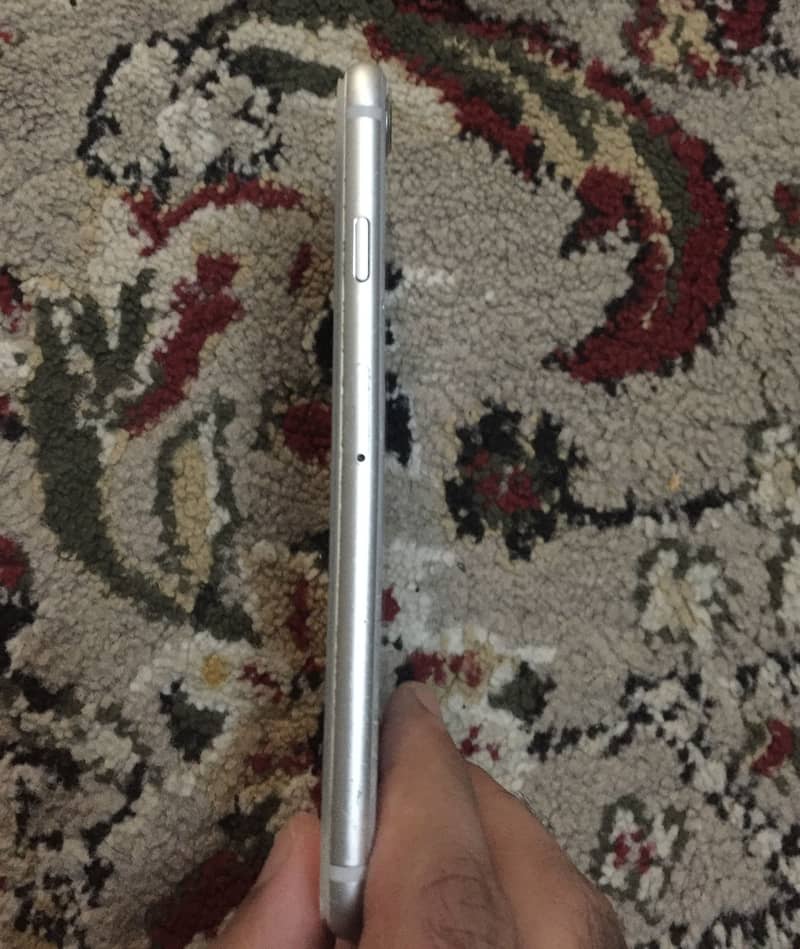 iPhone 8 3