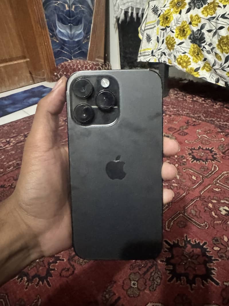 Apple iPhone 14 Pro Max 1