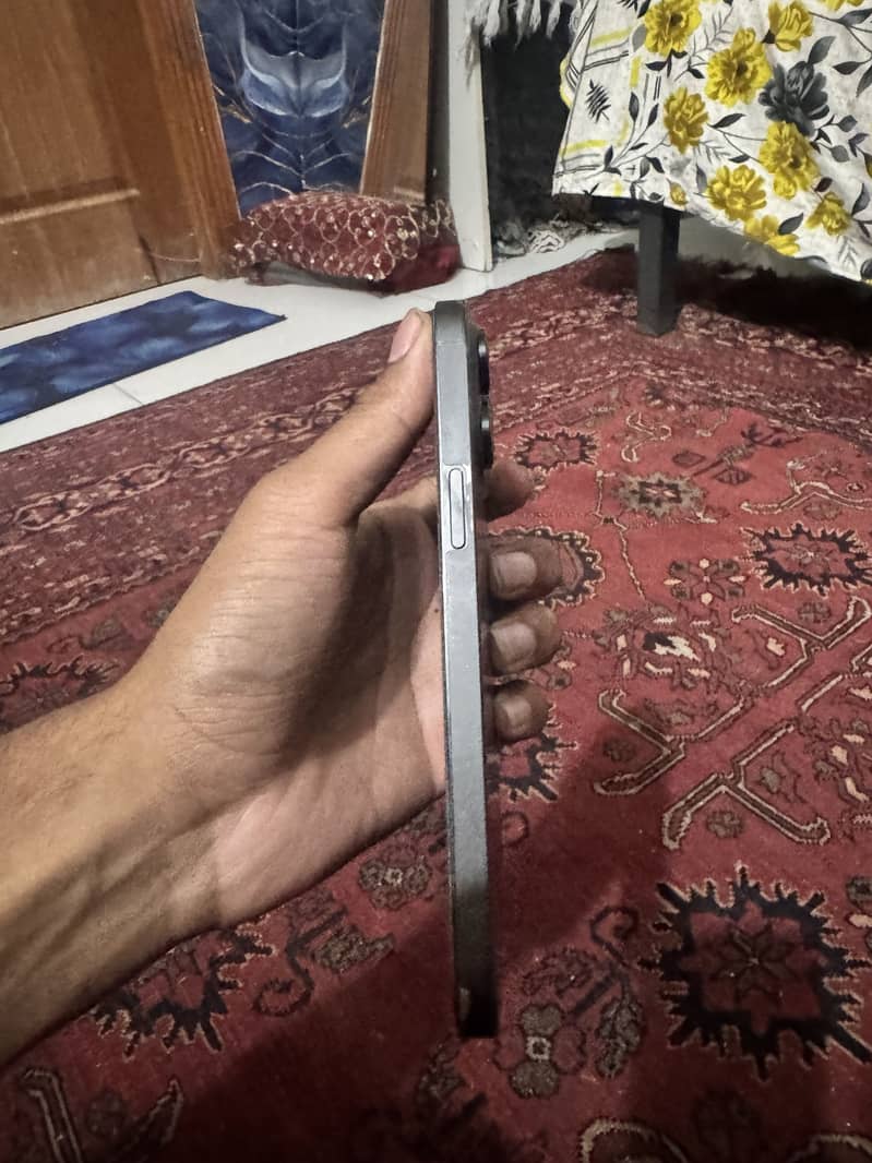 Apple iPhone 14 Pro Max 2