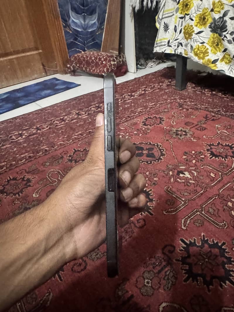 Apple iPhone 14 Pro Max 4