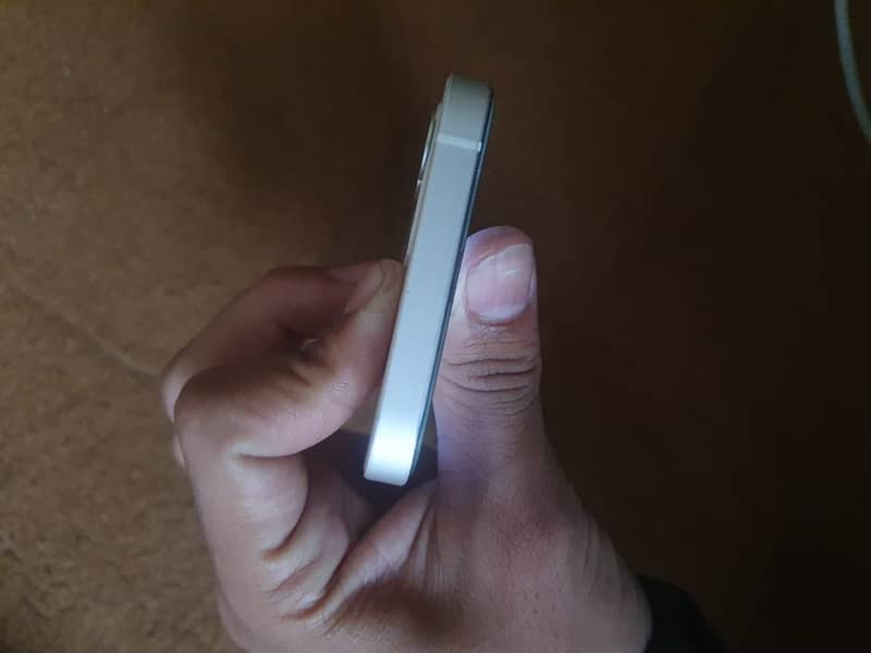 Apple iPhone 12 9