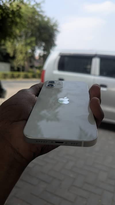 not for sale . . . only for exchange with iphone 13 pro and max . . pta apr