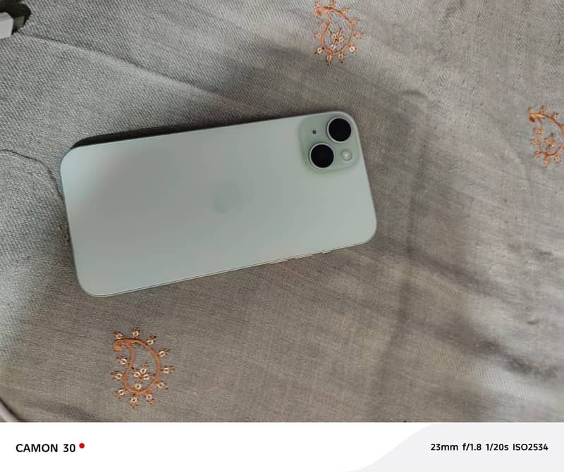 Apple iPhone 15 plus 0