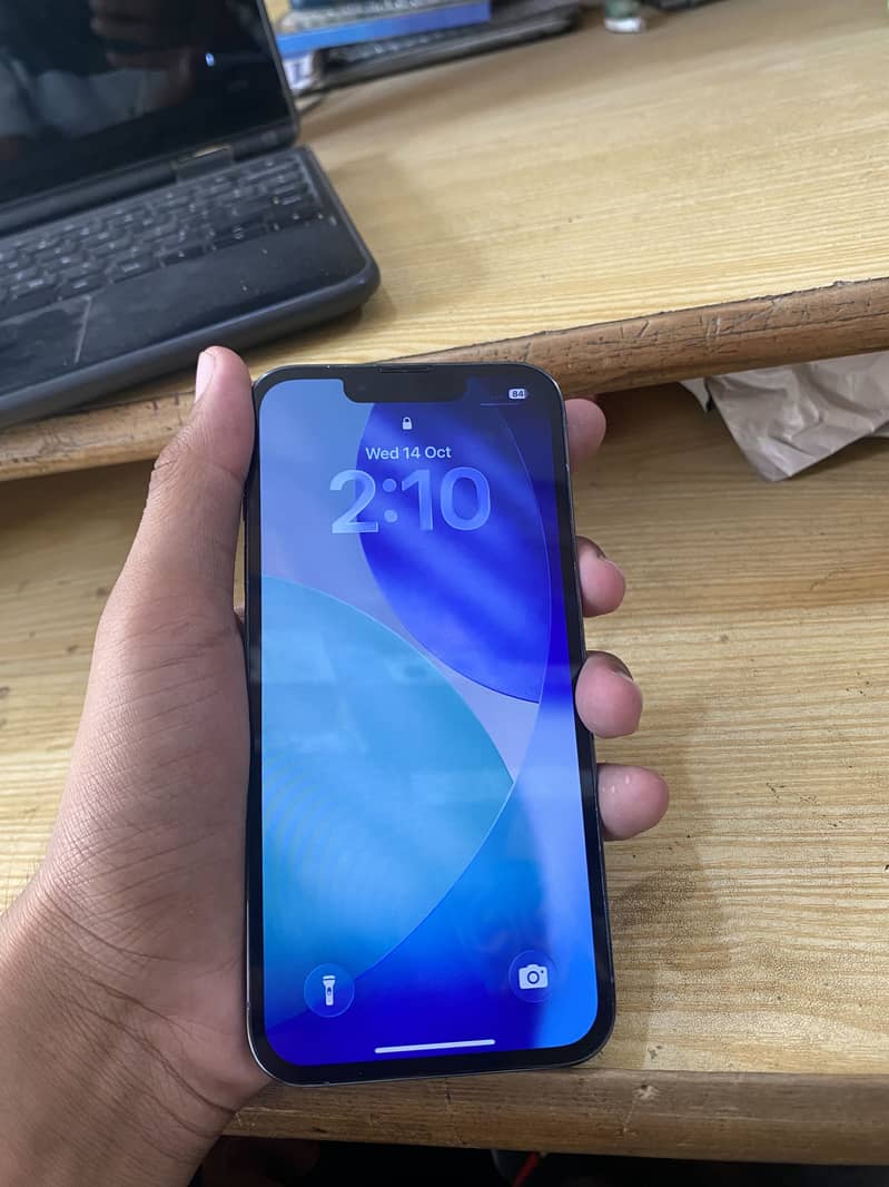 Apple iPhone 13 Pro 1