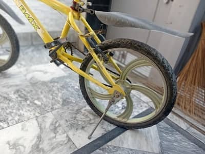 BMX Cycle for Sale – Excellent Condition – Rs. 20,000