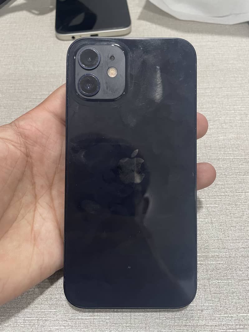 Apple iPhone 12 2