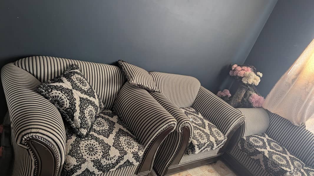 Sofa 5 seater 0