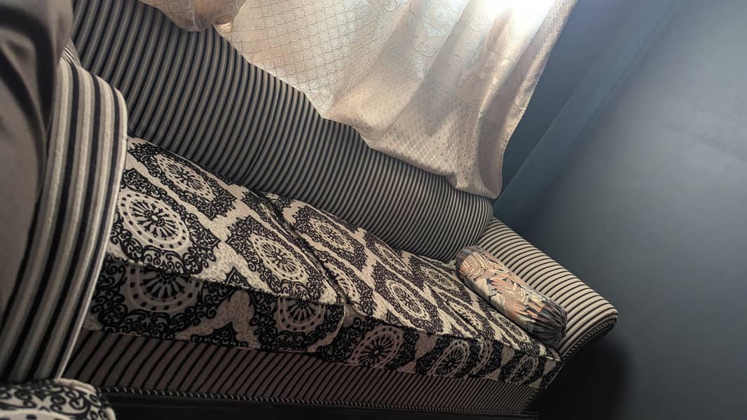 Sofa 5 seater 1