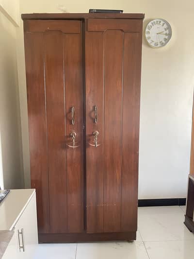 Double door wardrobe